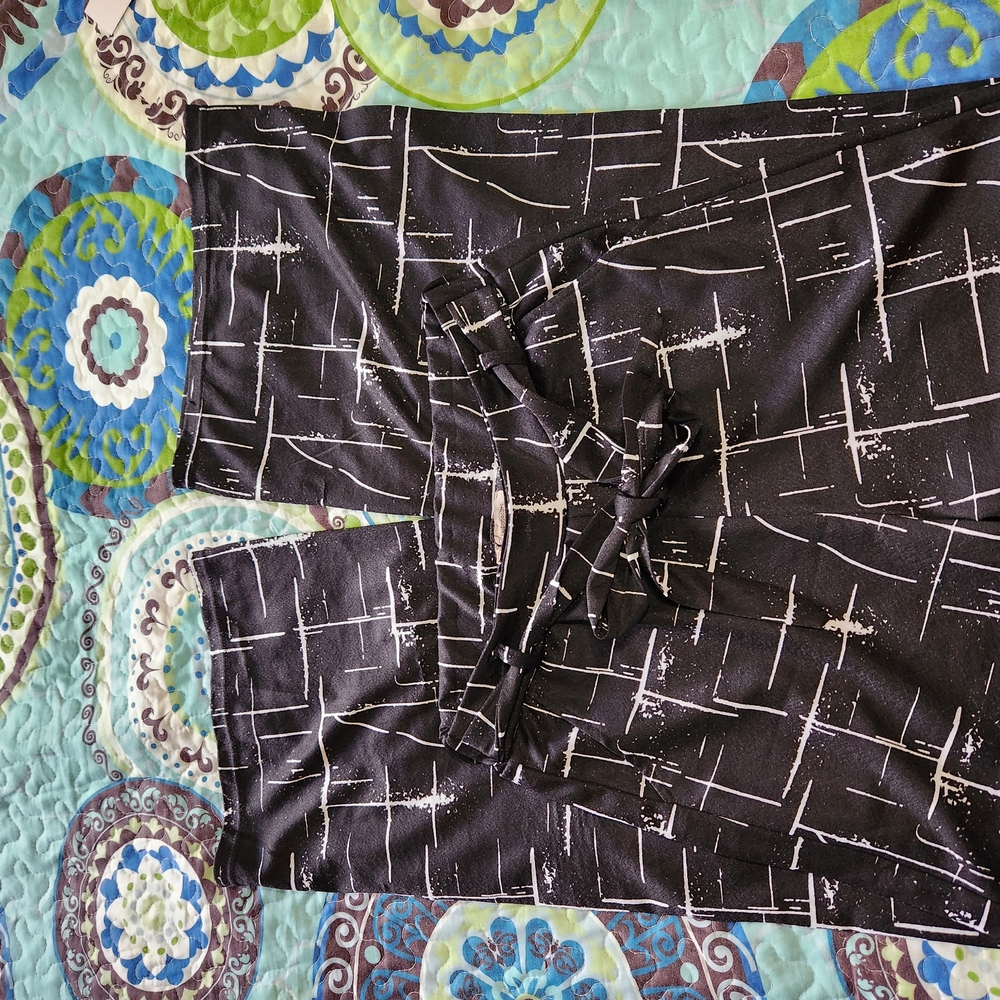 Black and White Wide Leg Pants - Picture 7 of 8